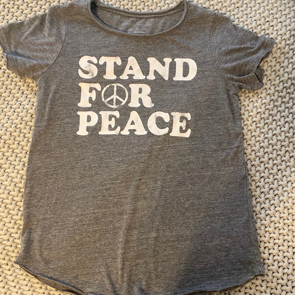 Grayson / Threads -T-shirt